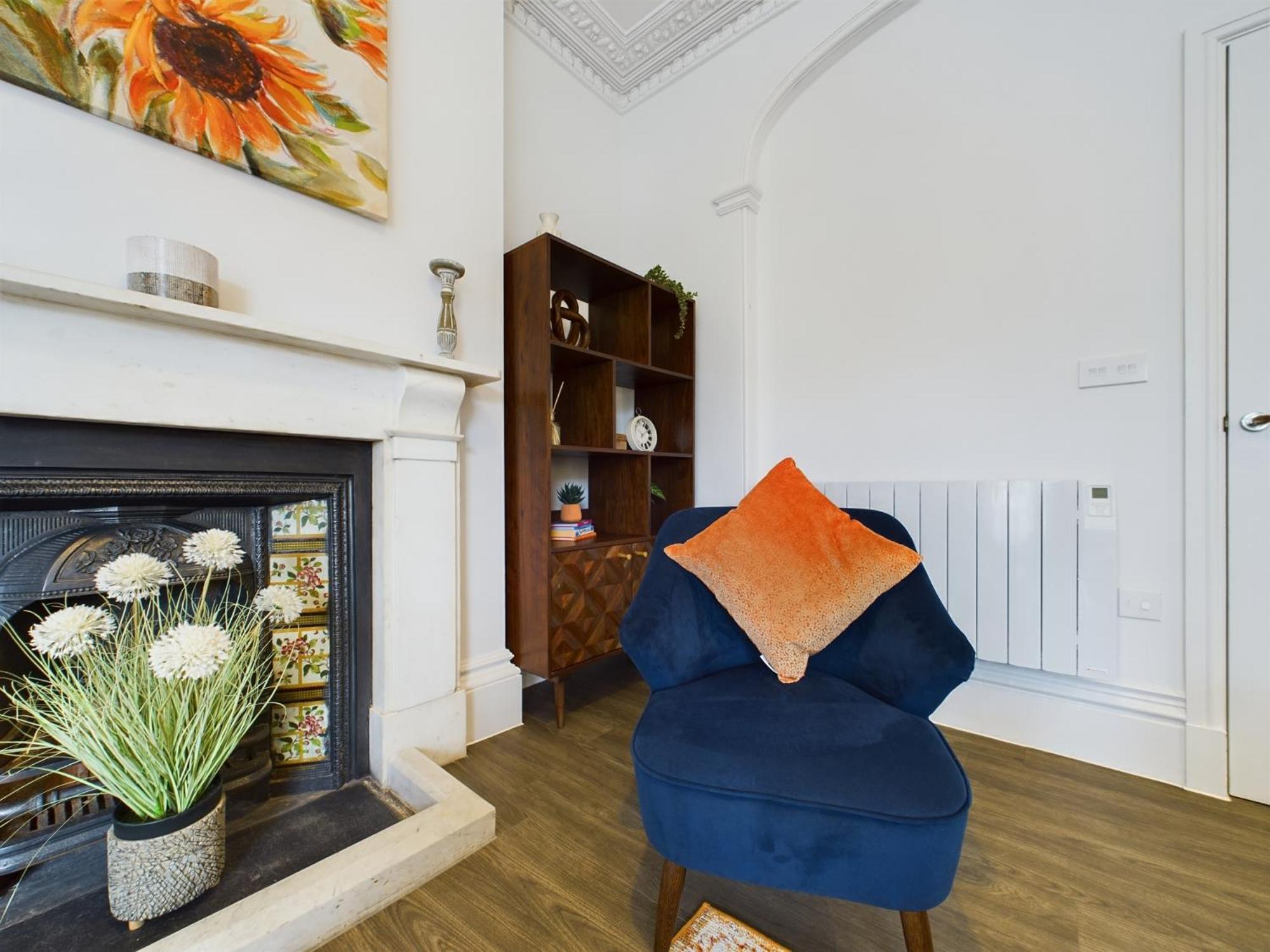 Belle Vue Regency King Size W Free Parking Apartment Cheltenham Exterior photo